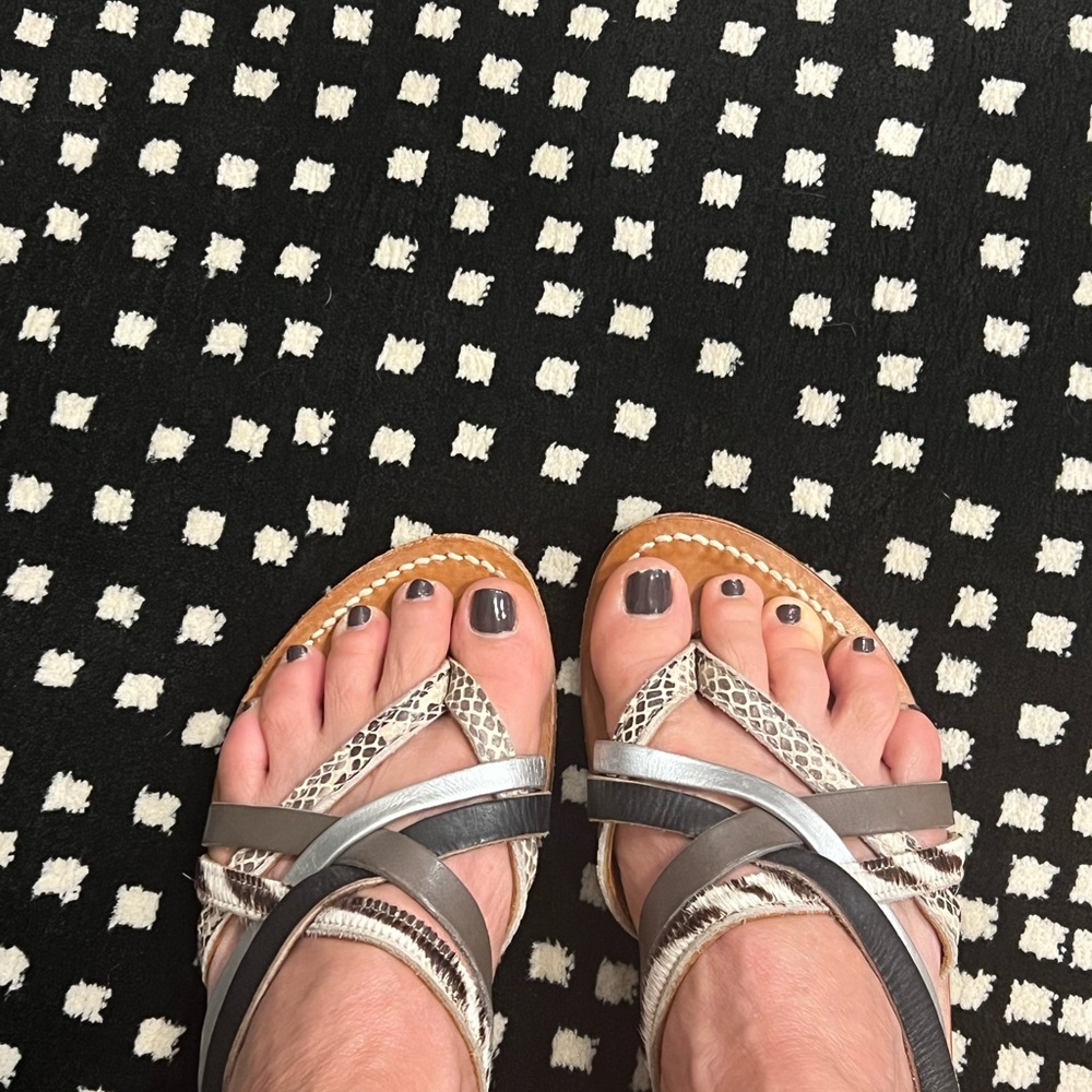 Wow these sandals are fabulous🤩